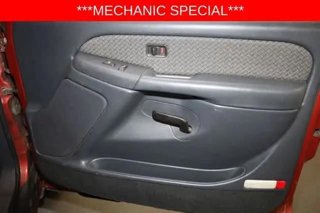 2002 Chevrolet Avalanche Base