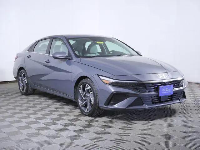 2024 Hyundai Elantra Limited for sale in Shakopee, MN