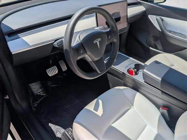 2022 Tesla Model Y Performance Dual Motor All-Wheel Drive