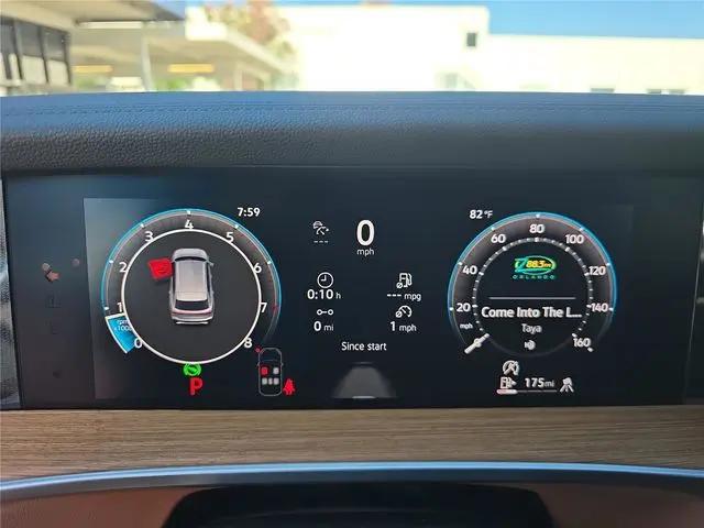 2026 Volkswagen Tiguan SEL R-Line Turbo