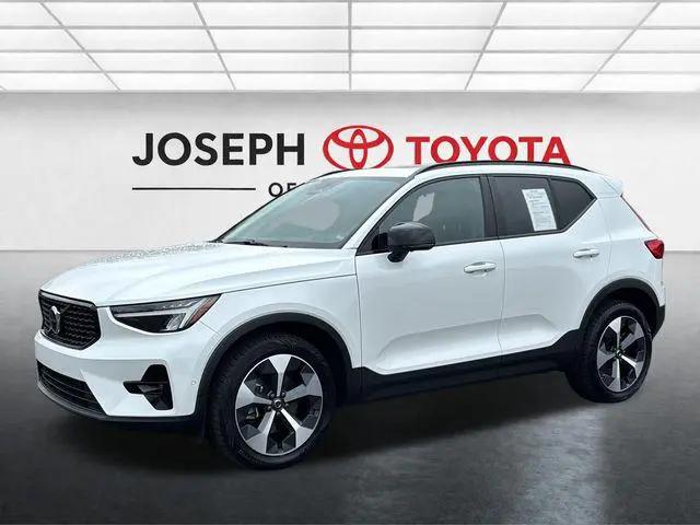 2023 Volvo XC40 B5 Ultimate Dark Theme for sale in Cincinnati, OH