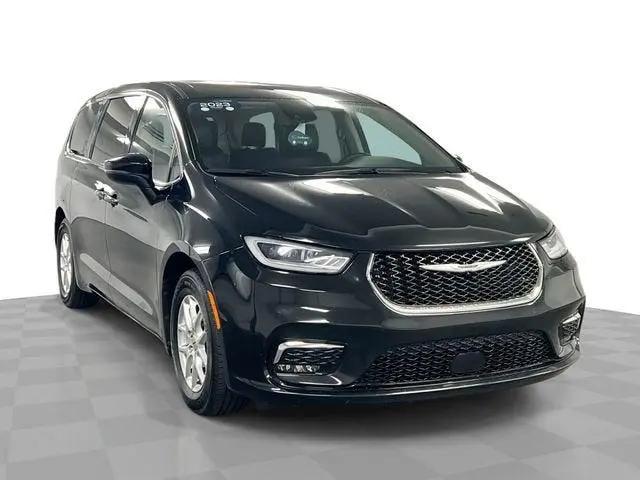 2023 Chrysler Pacifica Touring L for sale in Herculaneum, MO