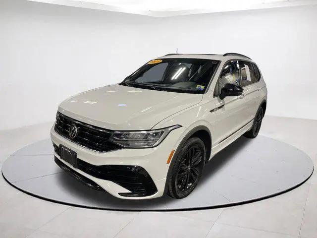 2022 Volkswagen Tiguan 2.0T SE R-Line Black for sale in White River Junction, VT