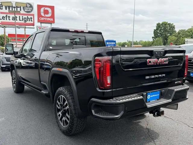 2023 GMC Sierra 2500HD 4WD Crew Cab Standard Bed AT4