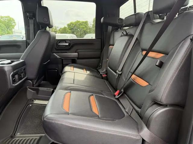 2023 GMC Sierra 2500HD 4WD Crew Cab Standard Bed AT4