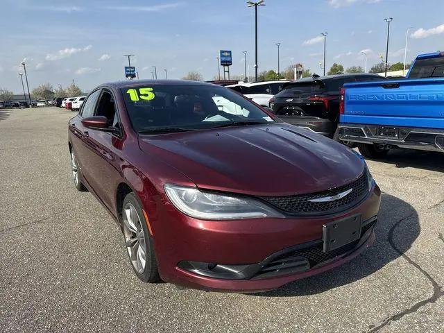 2015 Chrysler 200 S for sale in Redford, MI