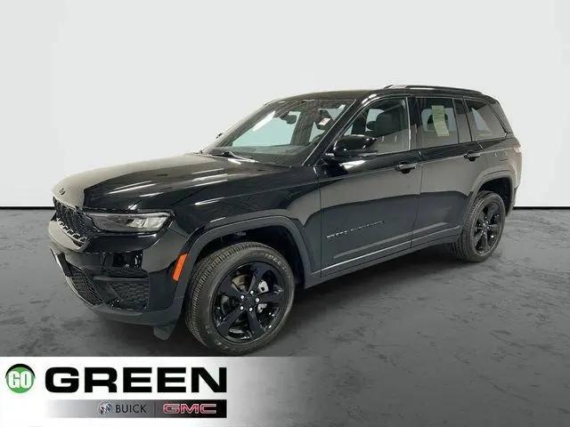 2024 Jeep Grand Cherokee Altitude X 4x4 for sale in Davenport, IA