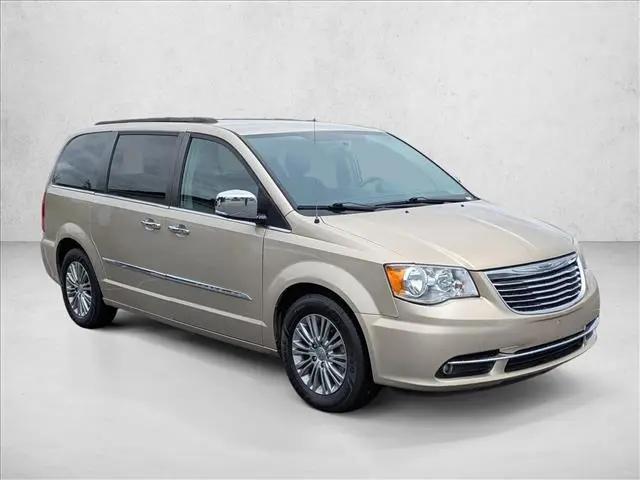 2015 Chrysler Town & Country Touring-L