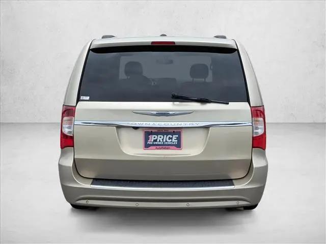 2015 Chrysler Town & Country Touring-L