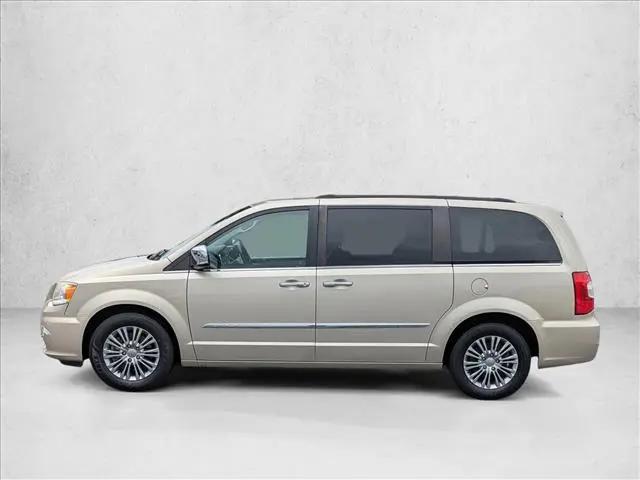 2015 Chrysler Town & Country Touring-L