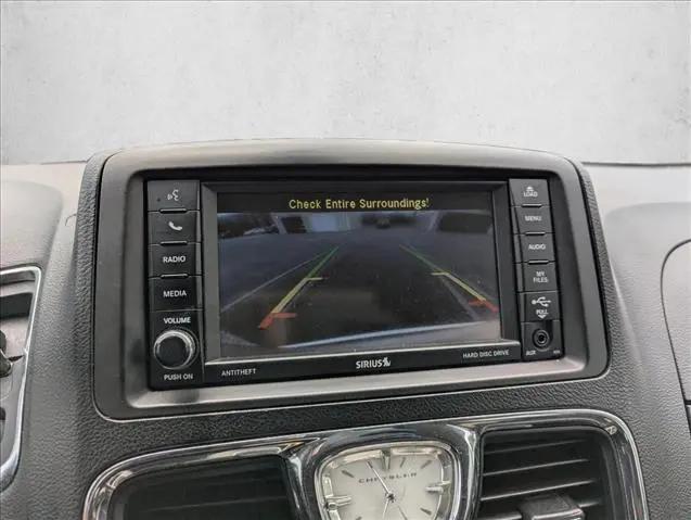 2015 Chrysler Town & Country Touring-L