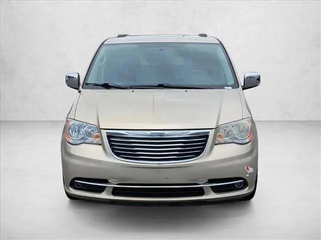 2015 Chrysler Town & Country Touring-L