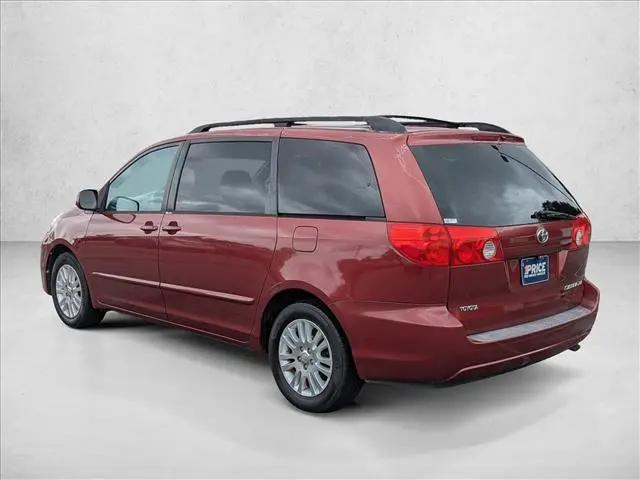 2010 Toyota Sienna XLE