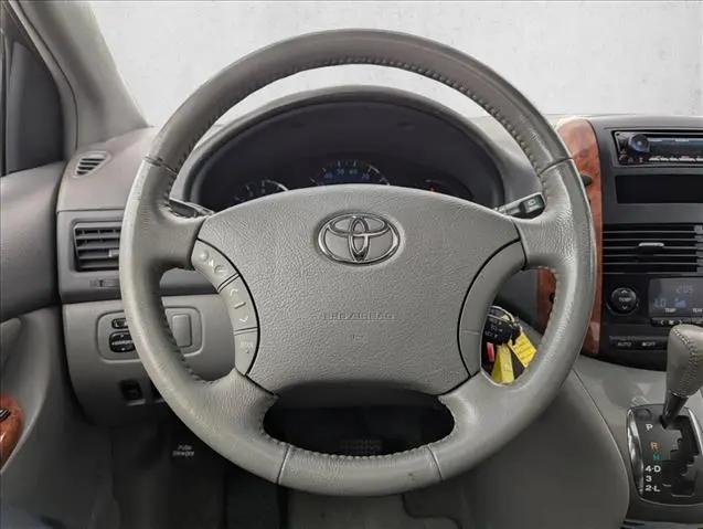 2010 Toyota Sienna XLE