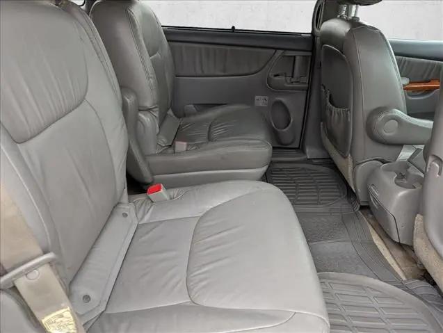 2010 Toyota Sienna XLE