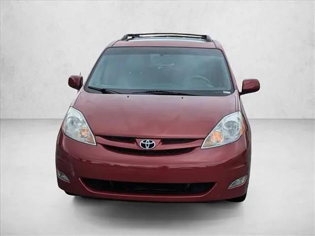2010 Toyota Sienna XLE