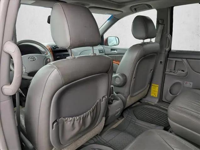 2010 Toyota Sienna XLE