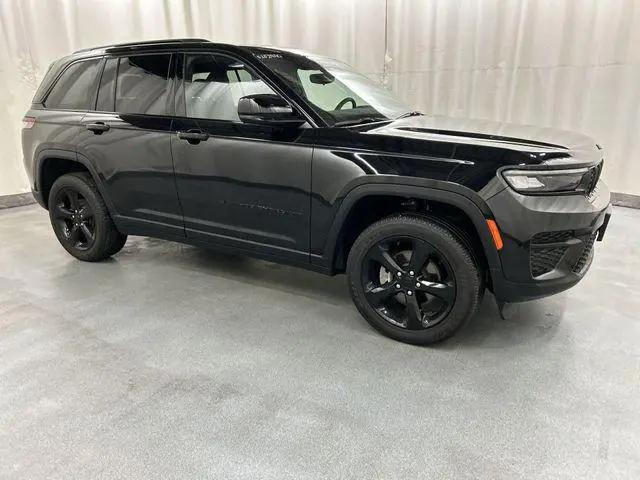 2023 Jeep Grand Cherokee Altitude 4x4 for sale in Waterbury, CT