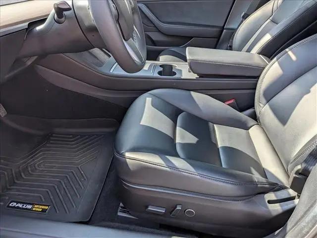 2021 Tesla Model 3 Standard Range Plus Rear-Wheel Drive