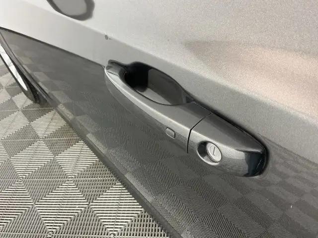2014 Chrysler 300 Base