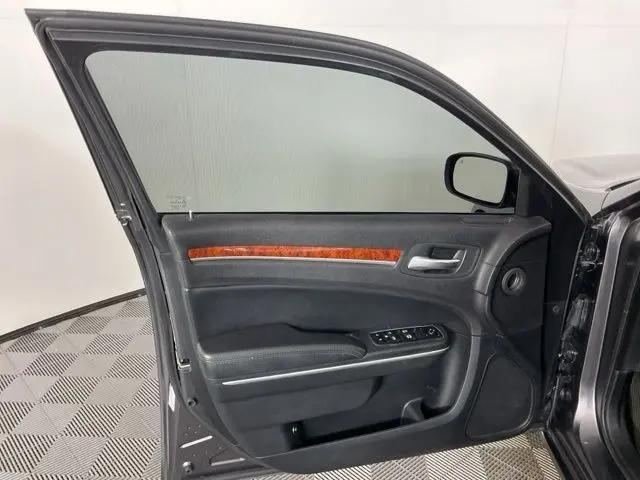 2014 Chrysler 300 Base