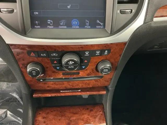 2014 Chrysler 300 Base