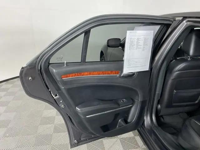 2014 Chrysler 300 Base