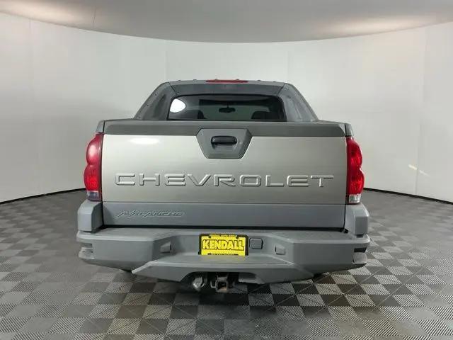 2002 Chevrolet Avalanche Base