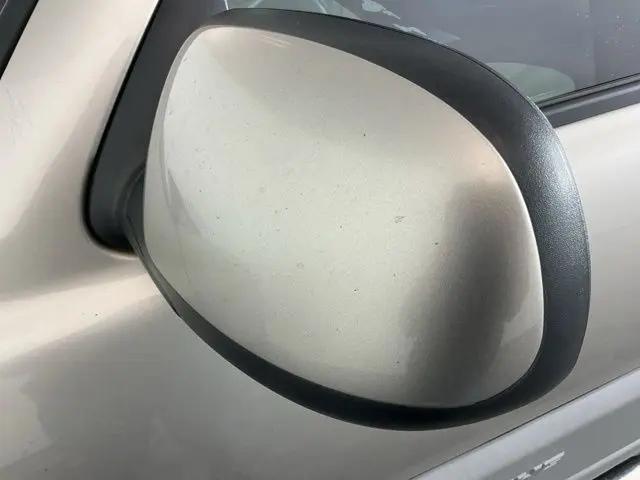 2002 Chevrolet Avalanche Base