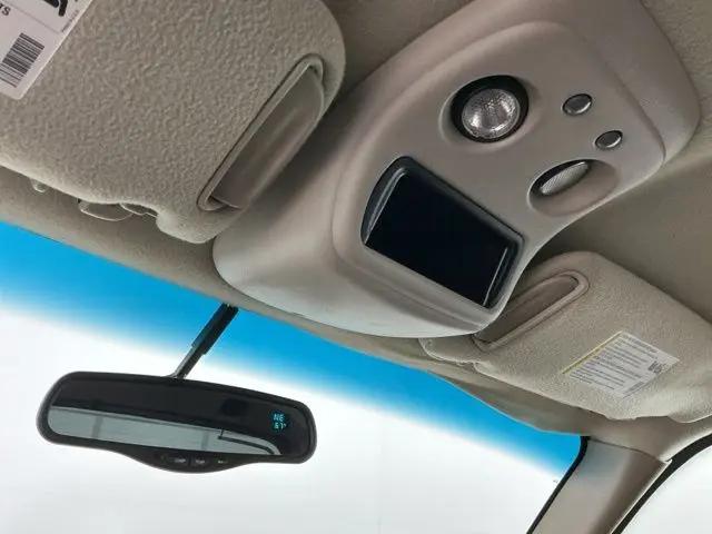 2002 Chevrolet Avalanche Base