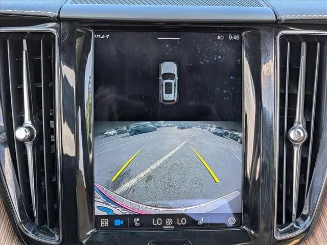 2022 Volvo XC60 B6 Inscription