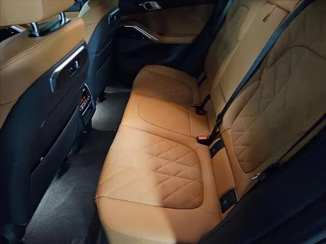 2027 BMW X6 xDrive40i