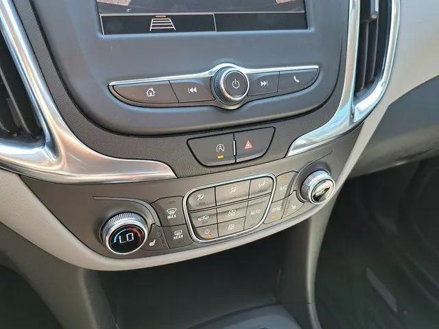 2022 Chevrolet Equinox FWD LT