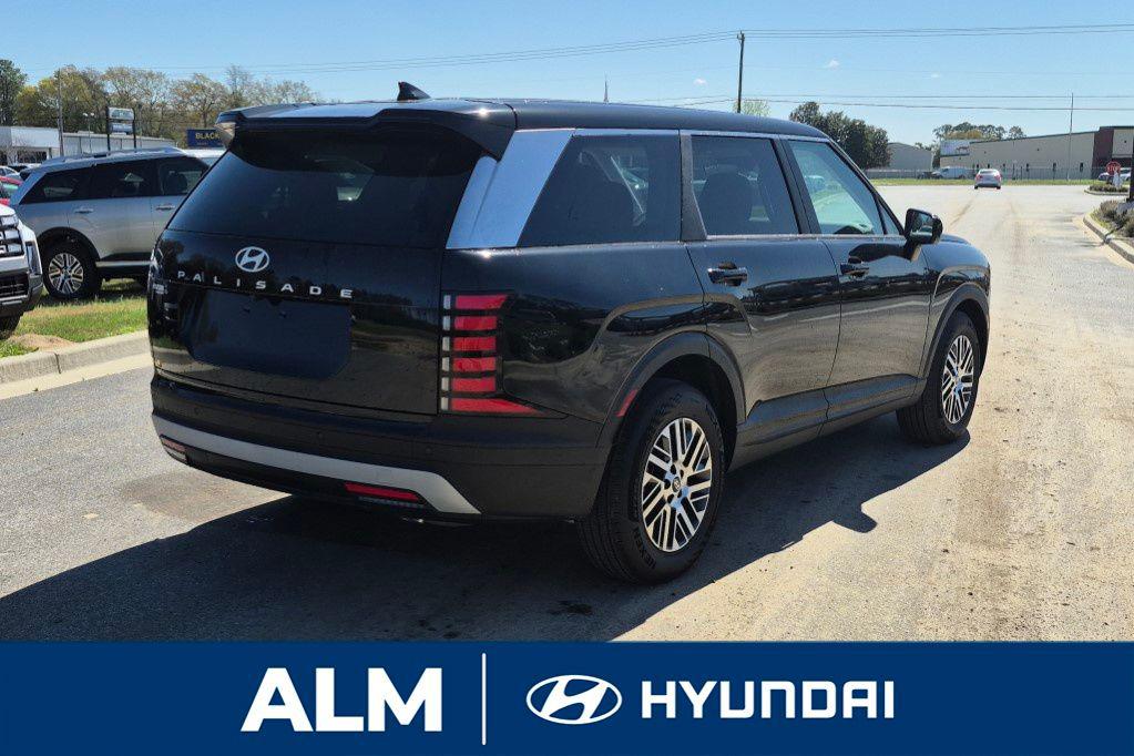 New 2026 Black HYUNDAI SE FWD image 6