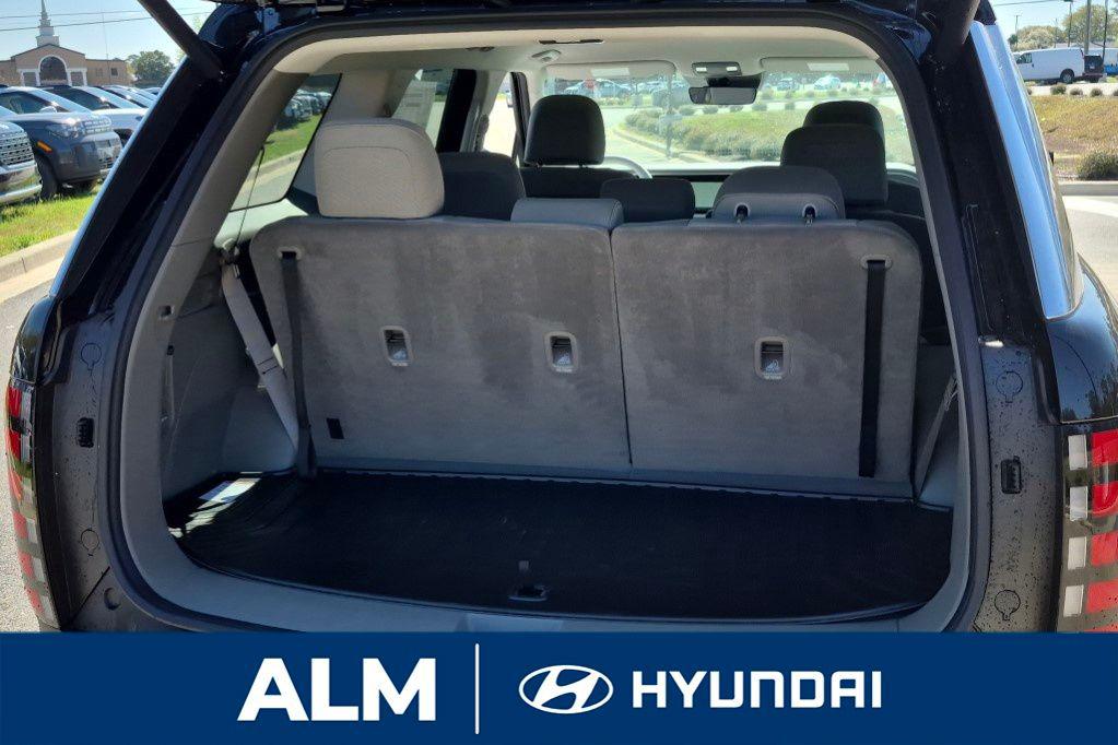 New 2026 Black HYUNDAI SE FWD image 8