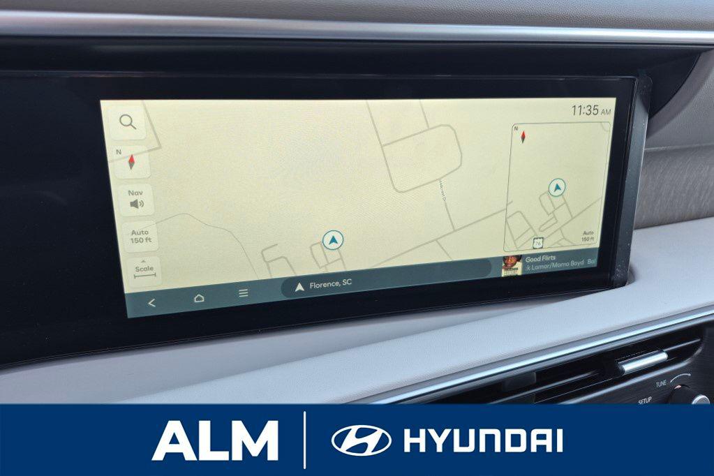 New 2026 Black HYUNDAI SE FWD image 24