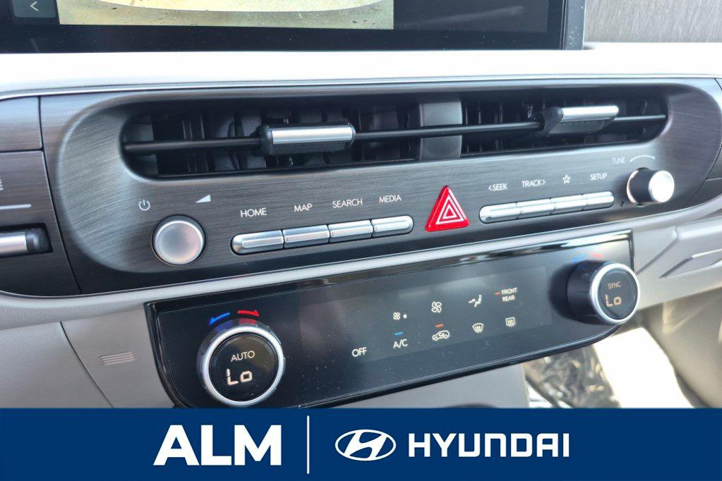New 2026 Black HYUNDAI SE FWD image 26