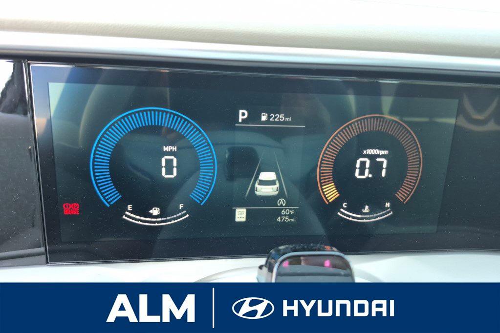 New 2026 Black HYUNDAI SE FWD image 31
