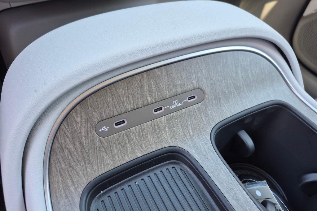 2026 Hyundai Palisade SE - Photo 26