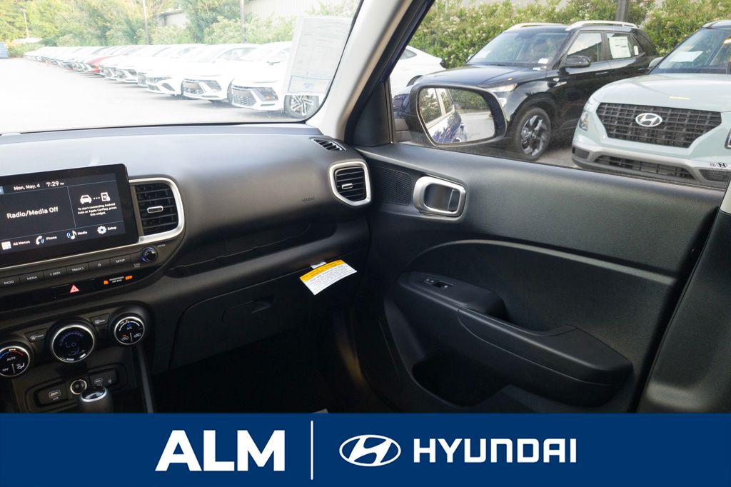 New 2026 Intense Blue HYUNDAI SEL image 17