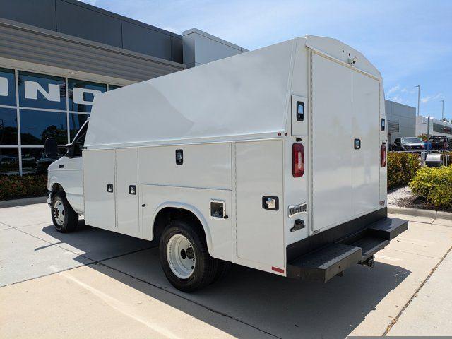2025 Ford E-350 Cutaway Base
