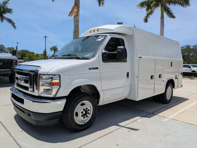 2025 Ford E-350 Cutaway Base
