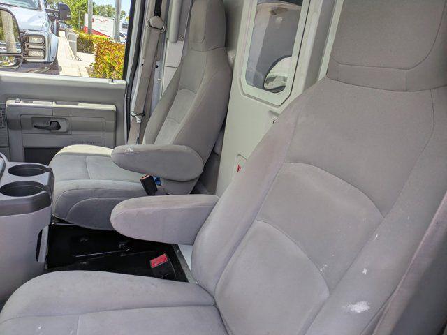 2025 Ford E-350 Cutaway Base