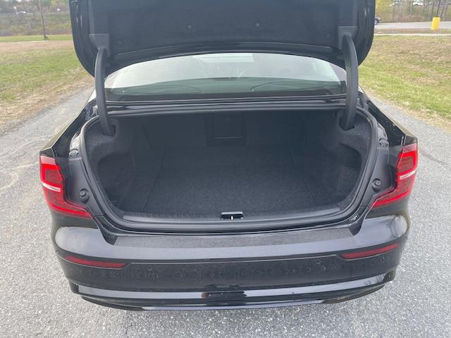 2024 Volvo S60 B5 Plus Dark Theme