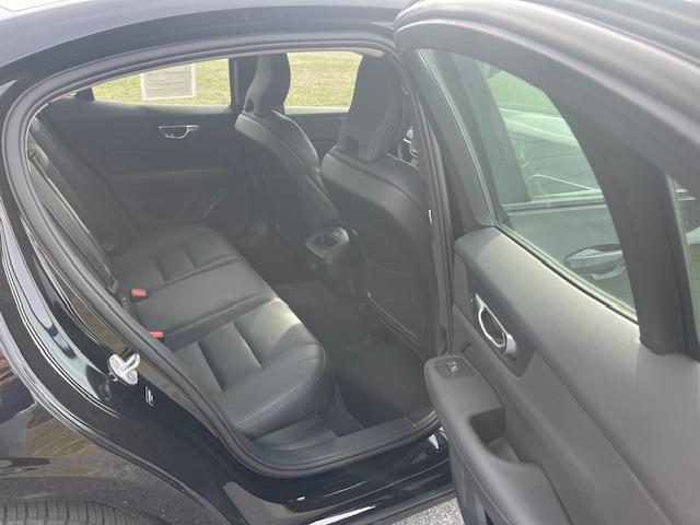 2024 Volvo S60 B5 Plus Dark Theme
