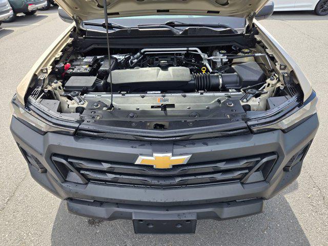 2023 Chevrolet Colorado 2WD Crew Cab Short Box WT