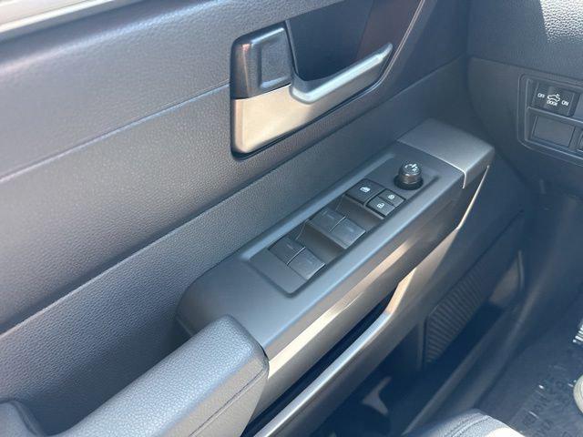 2026 Toyota Tundra SR5 CrewMax 5.5' Bed