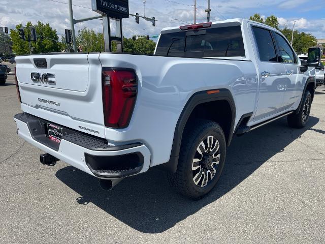 2026 GMC Sierra 2500HD Crew Cab, Standard Bed, Denali Ultimate, 4WD