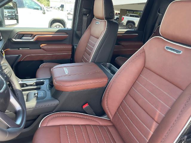 2026 GMC Sierra 2500HD Crew Cab, Standard Bed, Denali Ultimate, 4WD