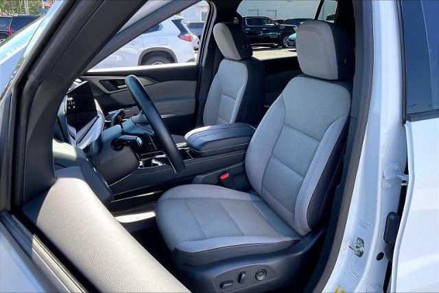 2025 Chevrolet Traverse AWD LT